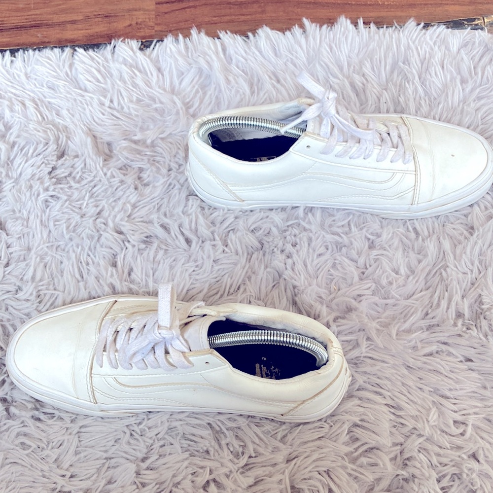 Vans - Picture 2 of 4